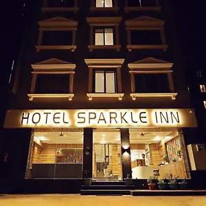 Hotel Sparkle Just 400 Meters From Railway Station