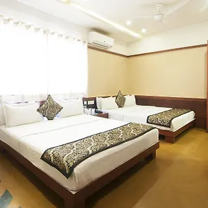 Uddhav A Family Hotel